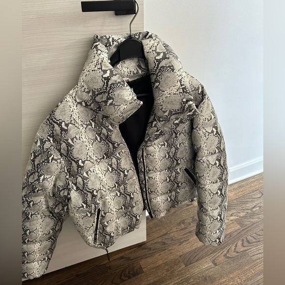 NOIZE new vegan leather puffer jacket size M - Picture 5 of 7